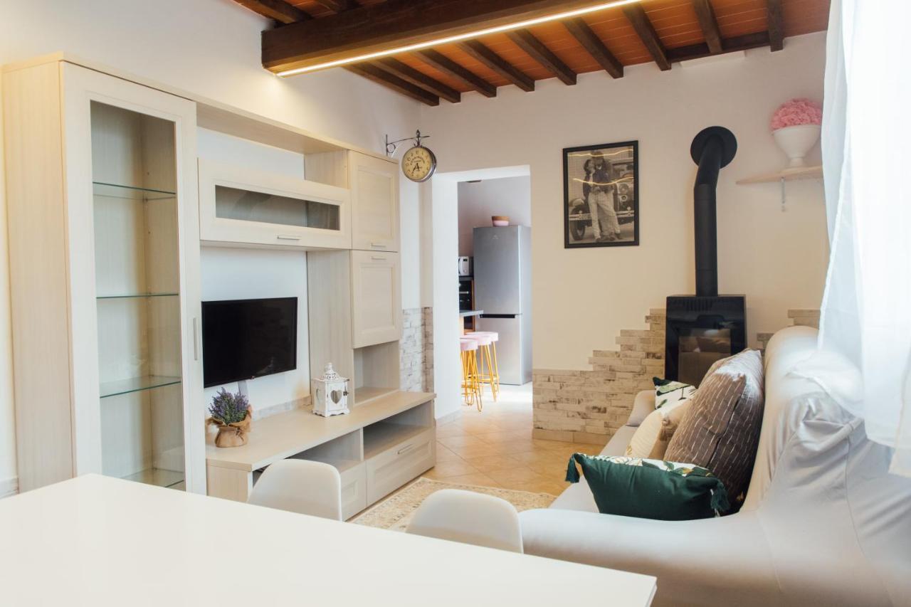 Country Chic Pistoia-Casa In Campagna Giardino, Parking Eksteriør billede